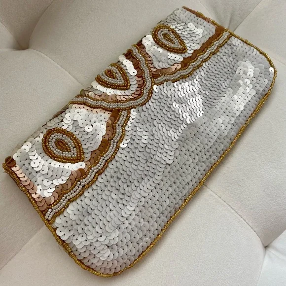 ✨Iridescent Sequin Clutch - Picture 4 of 5